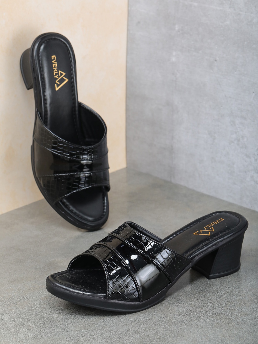 

EVERLY Open Back Textured Block Heels, Black