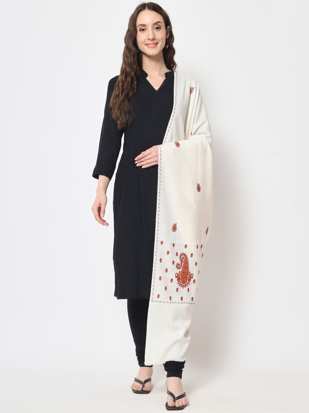 

Zamour Women Sozni Embroidered Woolen Shawl, White