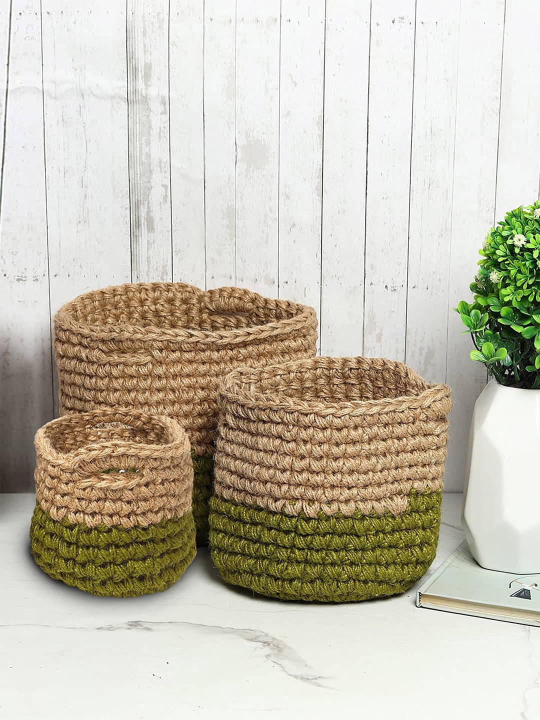 

HABERE INDIA Beige & Green Set of 3 Jute Crochet Baskets