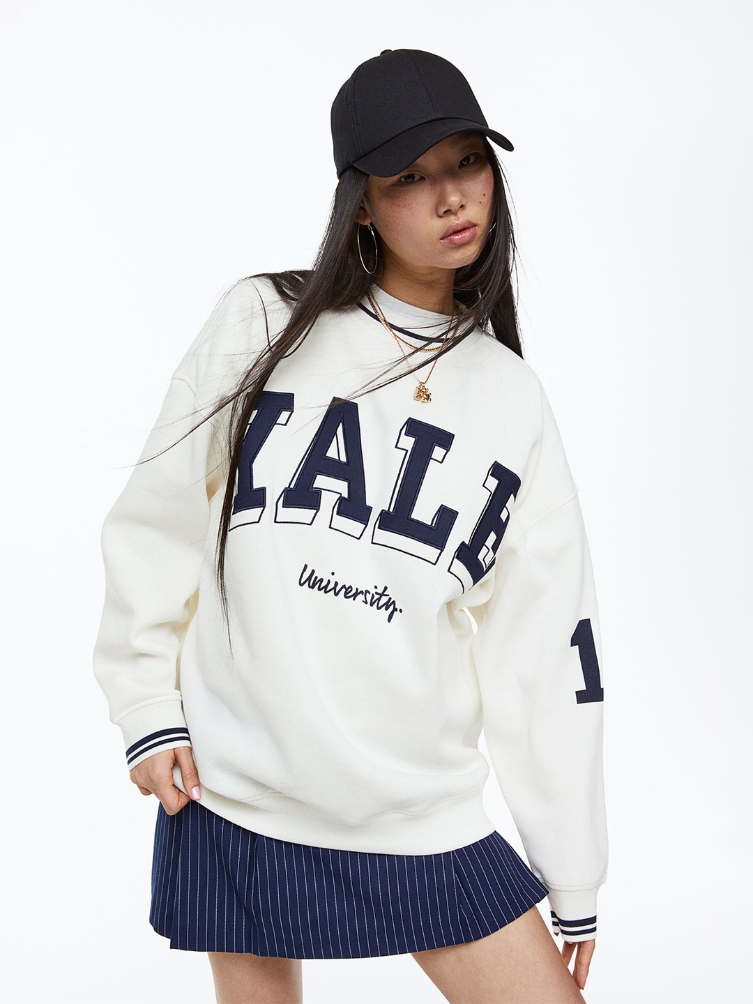 

H&M Women Oversized Printed Sweatshirt, White