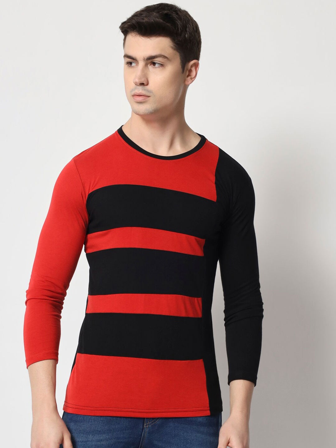 

THE EG STORE Men Colourblocked Slim Fit Cotton T-shirt, Red