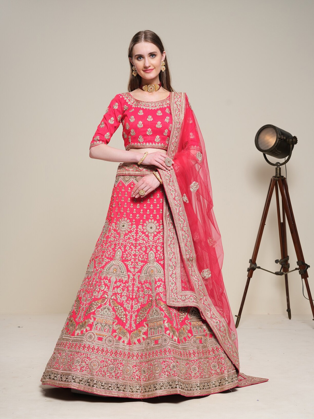

DRESSTIVE Embroidered Thread Work Semi-Stitched Lehenga & Unstitched Blouse With Dupatta, Pink