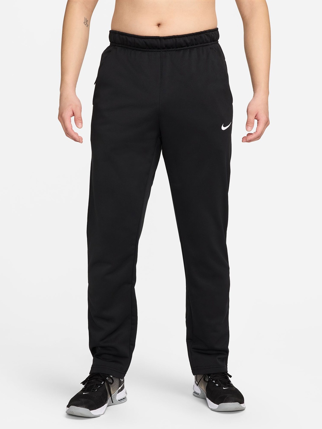 

Nike Men Black Therma-FIT Trackpants