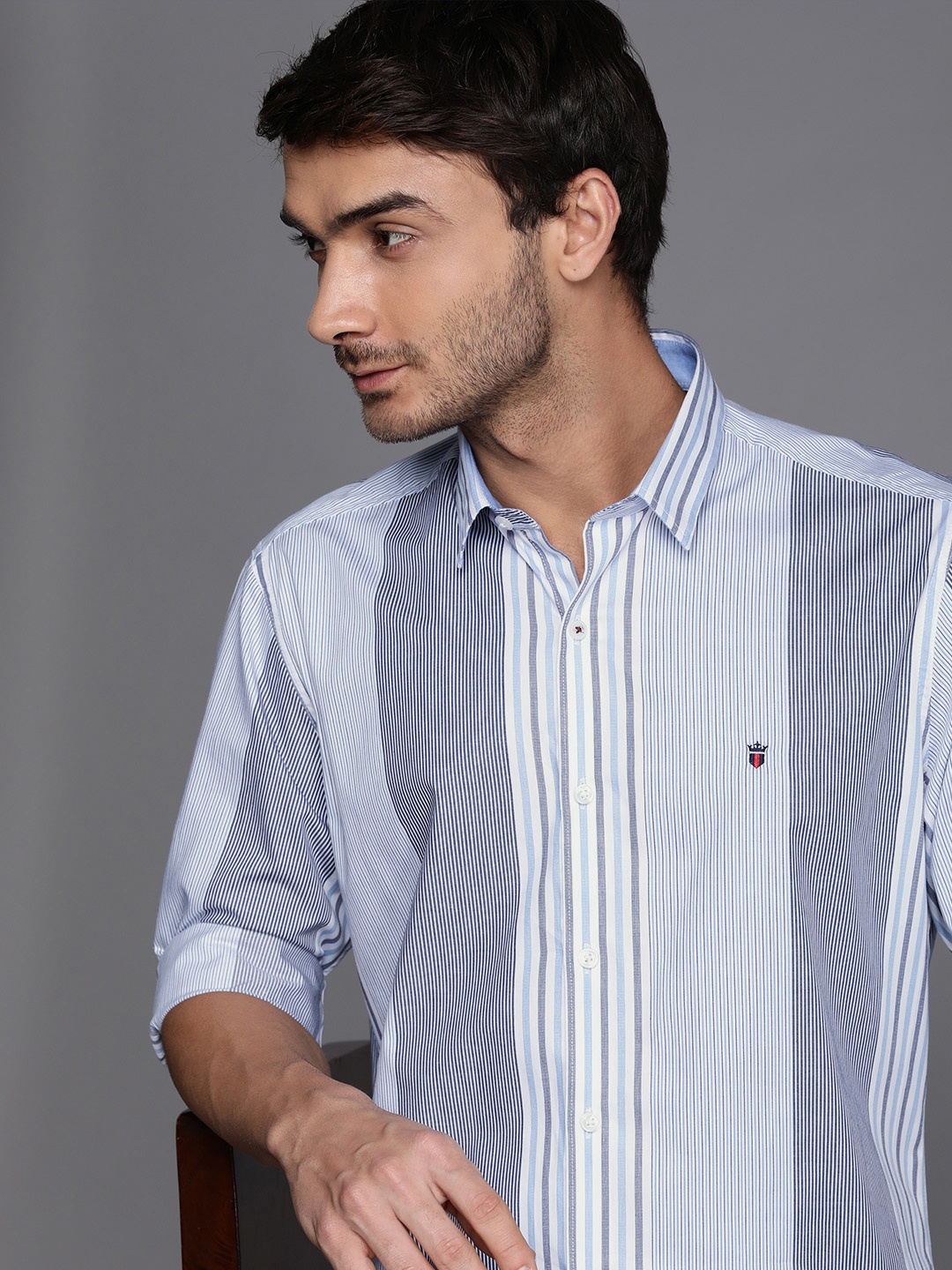 

Louis Philippe Sport Men Slim Fit Striped Pure Cotton Casual Shirt, Blue
