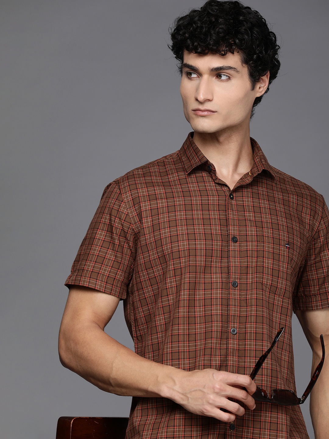 

Louis Philippe Sport Men Slim Fit Checked Pure Cotton Casual Shirt, Brown