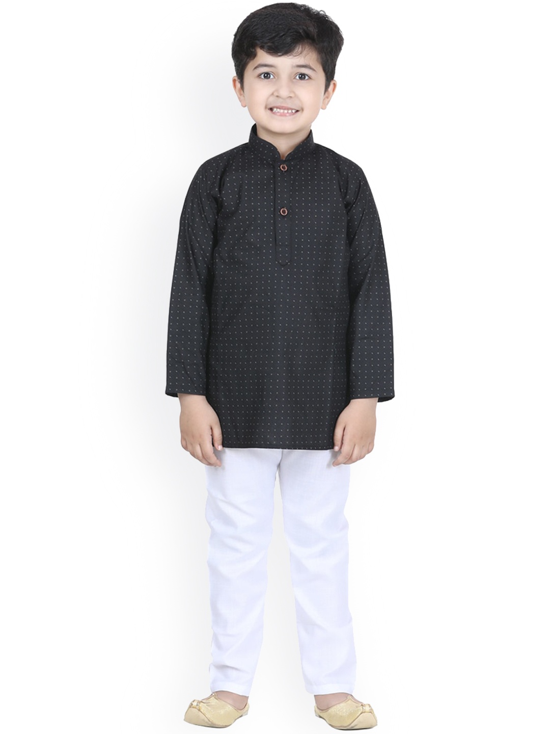 

Aj DEZInES Boys Printed Pure Cotton Kurta with Pyjamas, Black