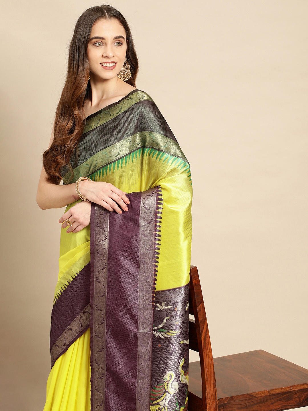 

VASTRANAND Woven Design Zari Banarasi Saree, Yellow