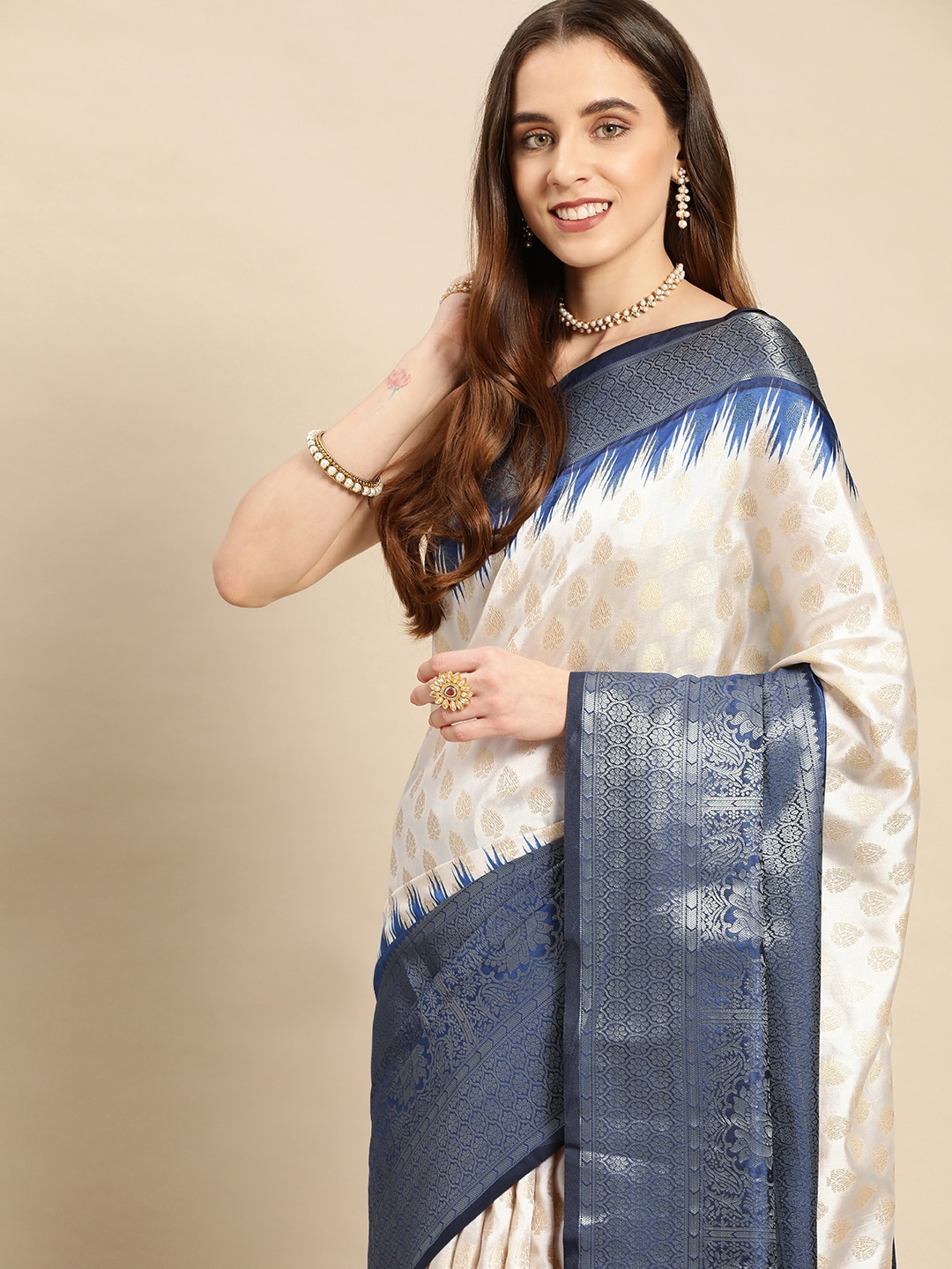 

VASTRANAND Ethnic Motifs Zari Silk Blend Banarasi Saree, Navy blue