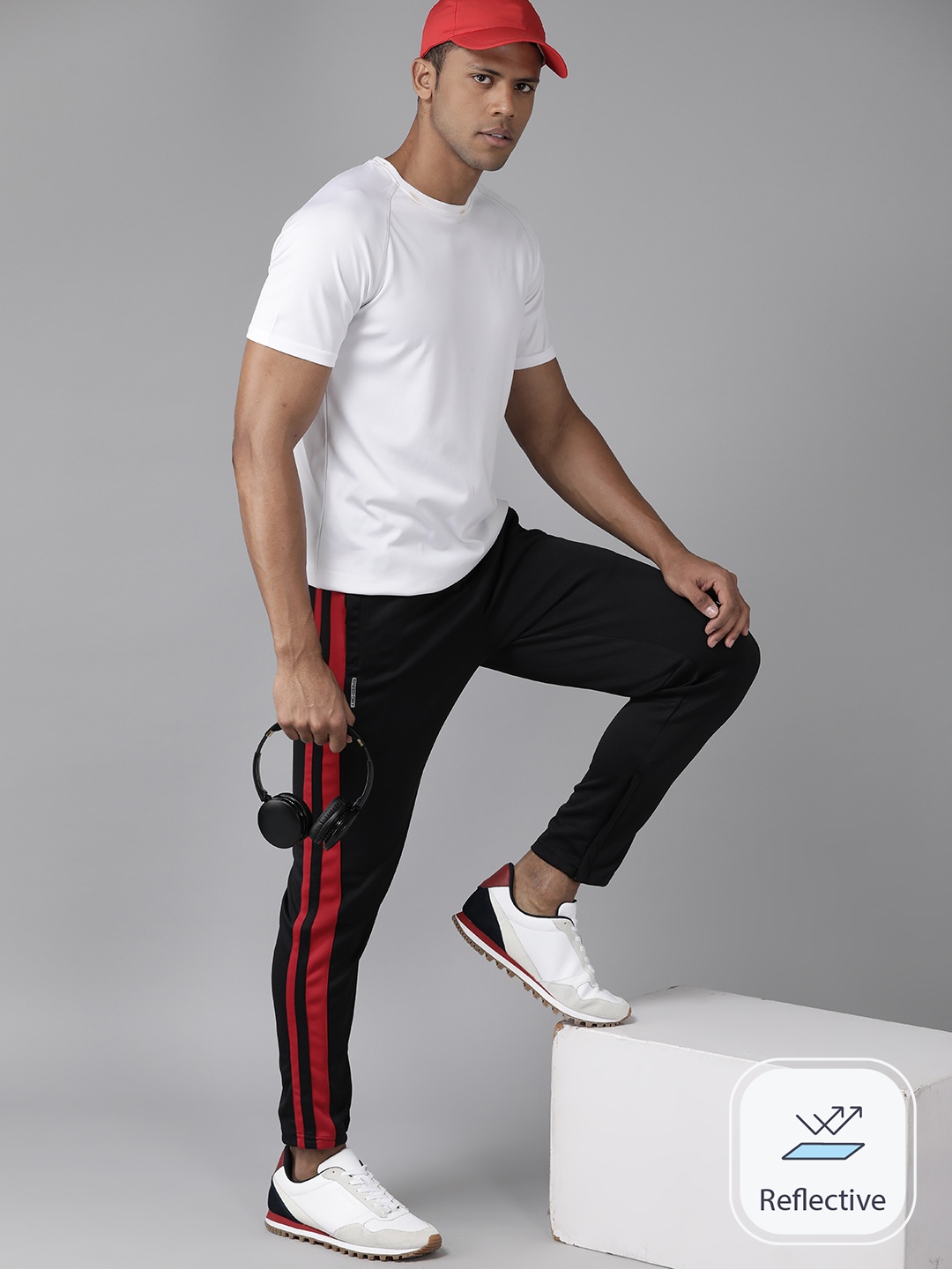

Prowl Men Striped Detail Lifestyle Track Pants, Black