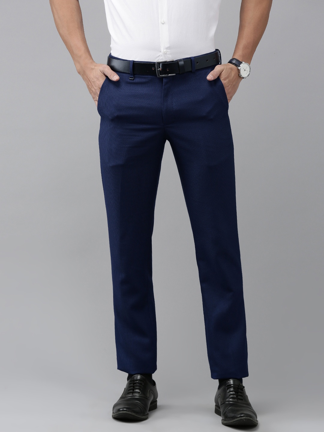 

Van Heusen Men Textured Slim Fit Trousers, Navy blue
