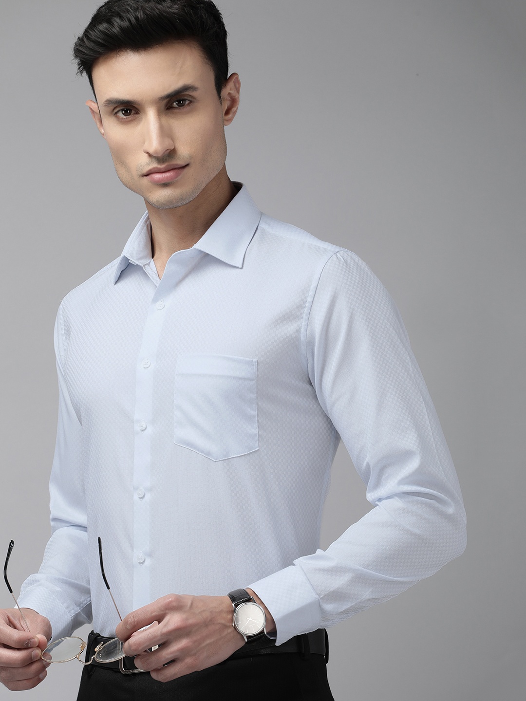 

Van Heusen Men Slim Fit Checked Formal Shirt, Blue