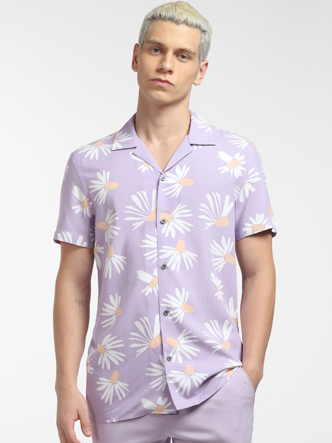 

Jack & Jones Men Purple Floral Printed Casual Shirt