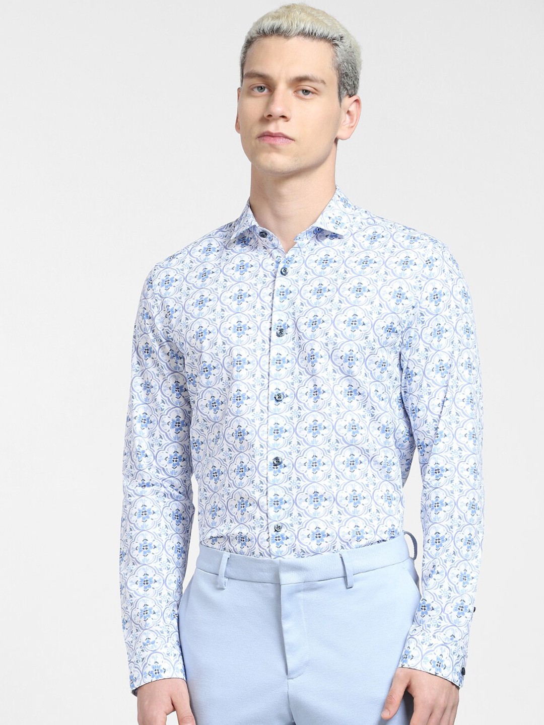 

Jack & Jones Men Blue Slim Fit Floral Printed Formal Shirt