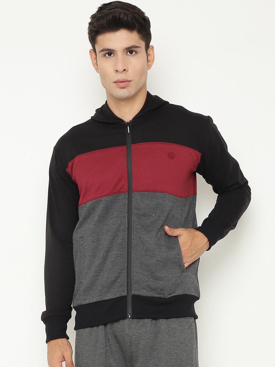 

CHKOKKO Men Colourblocked Fleece Sporty Jacket, Black