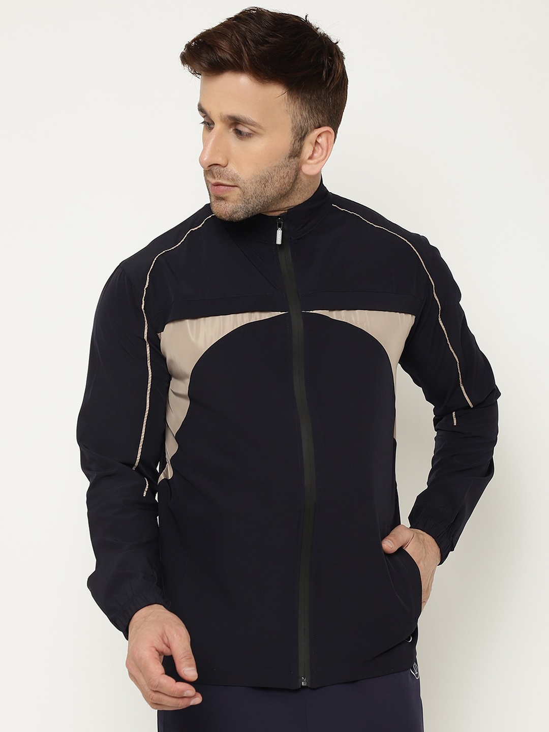 

CHKOKKO Men Windcheater and Water Resistant Training Or Gym Sporty Jacket, Navy blue