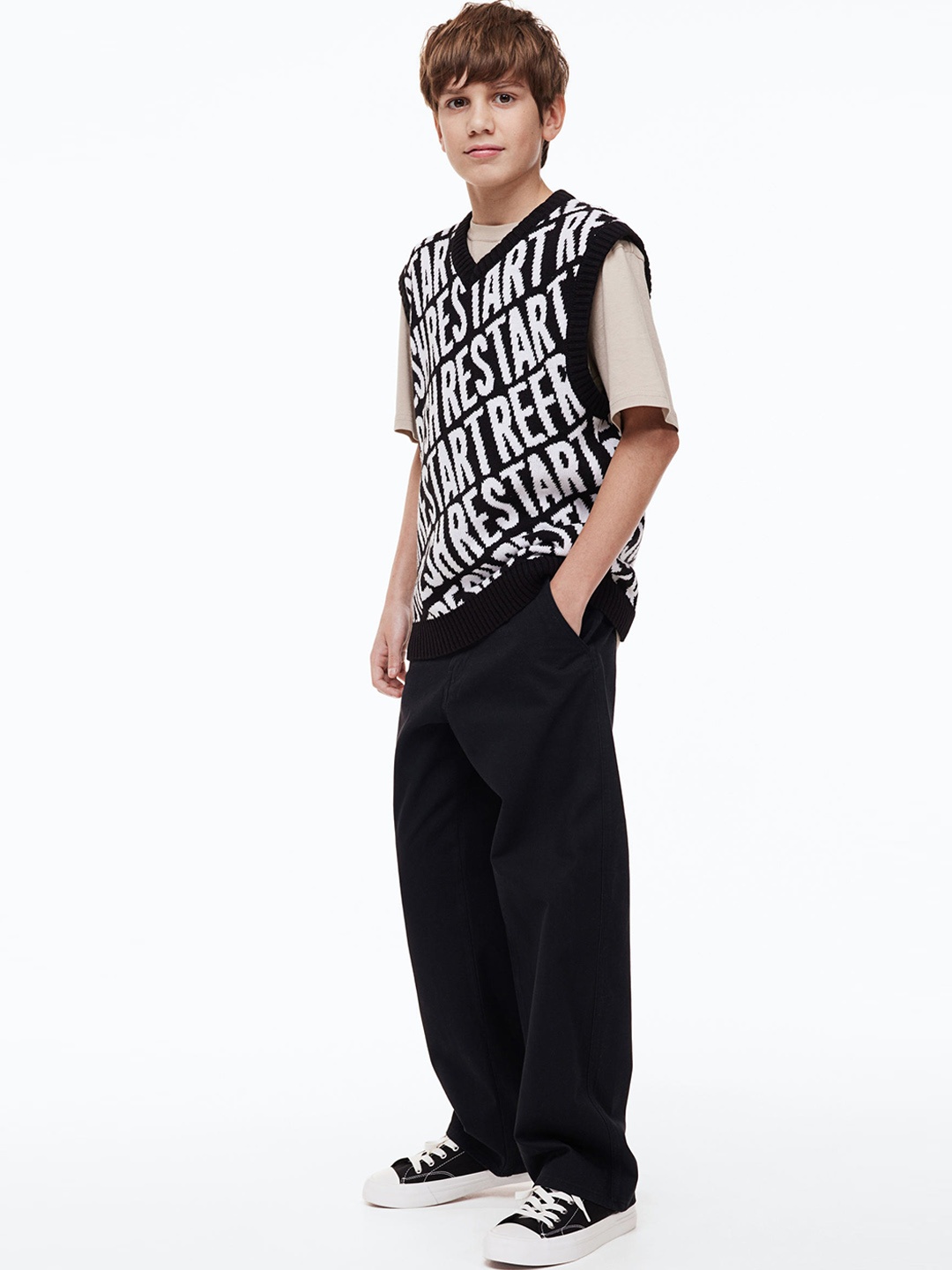 

H&M Boys Baggy Fit Chinos, Black