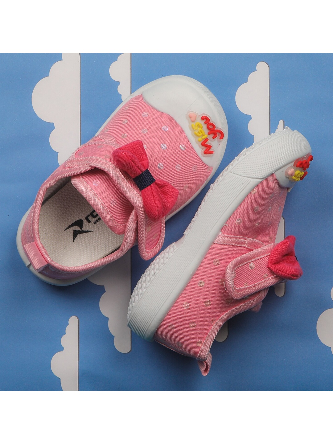 

FEETWELL SHOES Kids Printed Slip-On Sneakers, Pink
