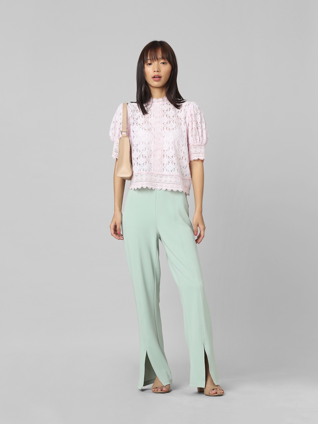 

ONLY Women High-Rise Regular Cotton Trousers, Green
