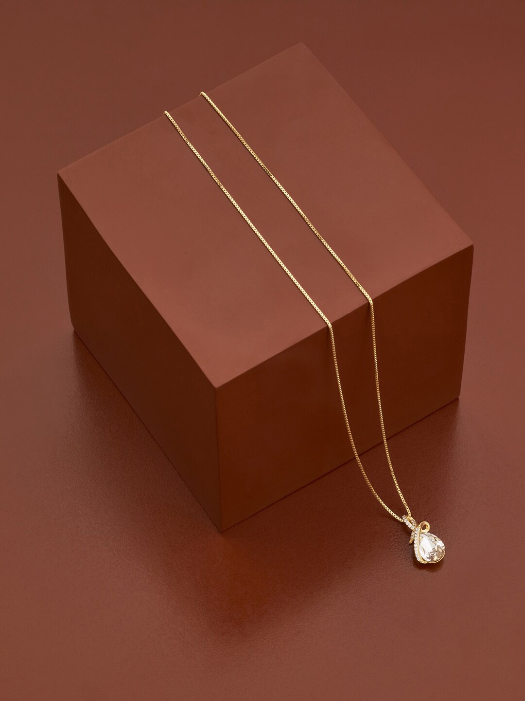 

Kushal's Fashion Jewellery Silver Gold-Plated Necklace, White