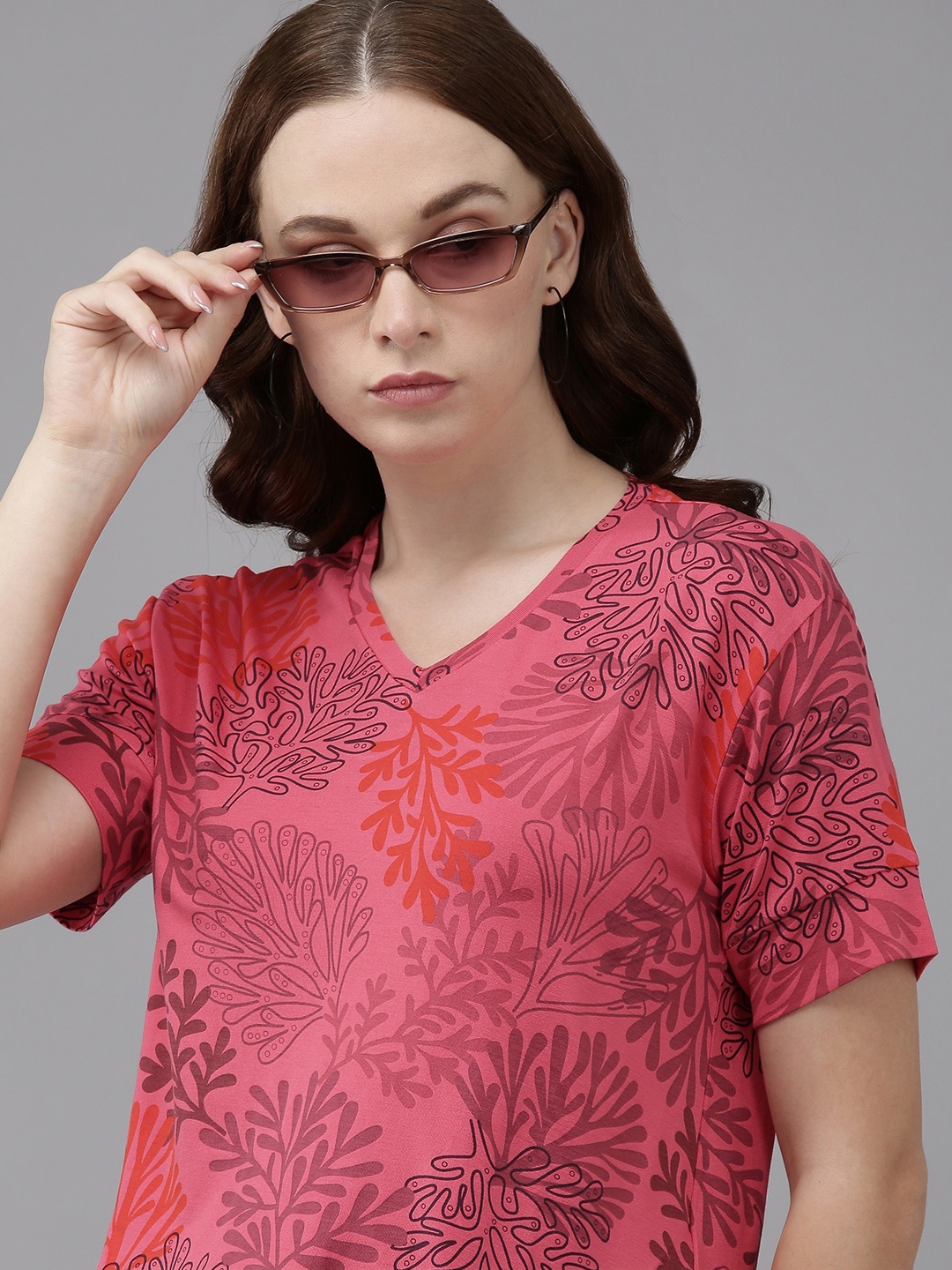 

Van Heusen Woman Tropical Print V-Neck Regular Top, Coral