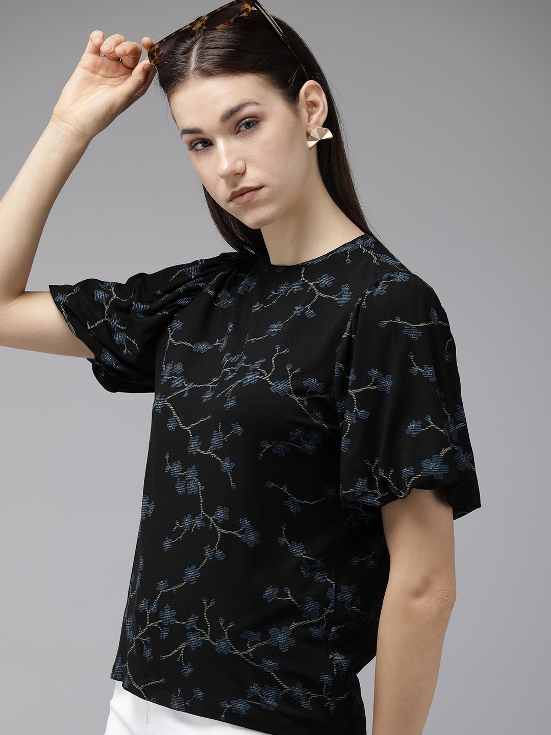 

Van Heusen Woman Round Neck Floral Printed Puff Sleeves T-shirt, Black