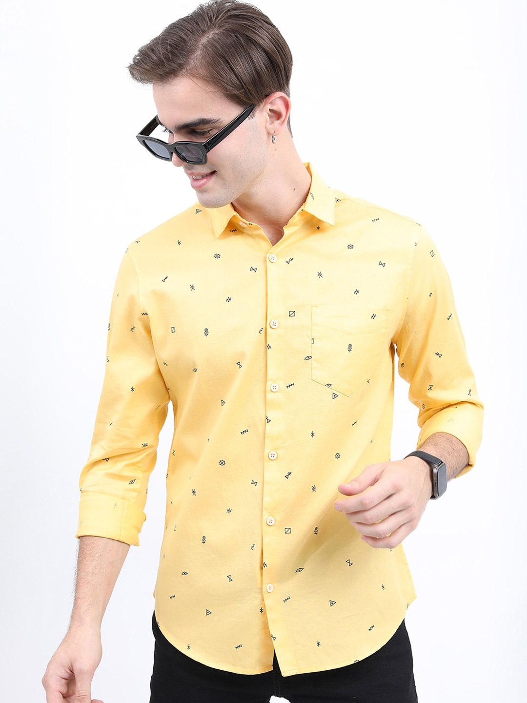 

HIGHLANDER Men Printed Casual Slim Fit Cotton Shirt, Yellow