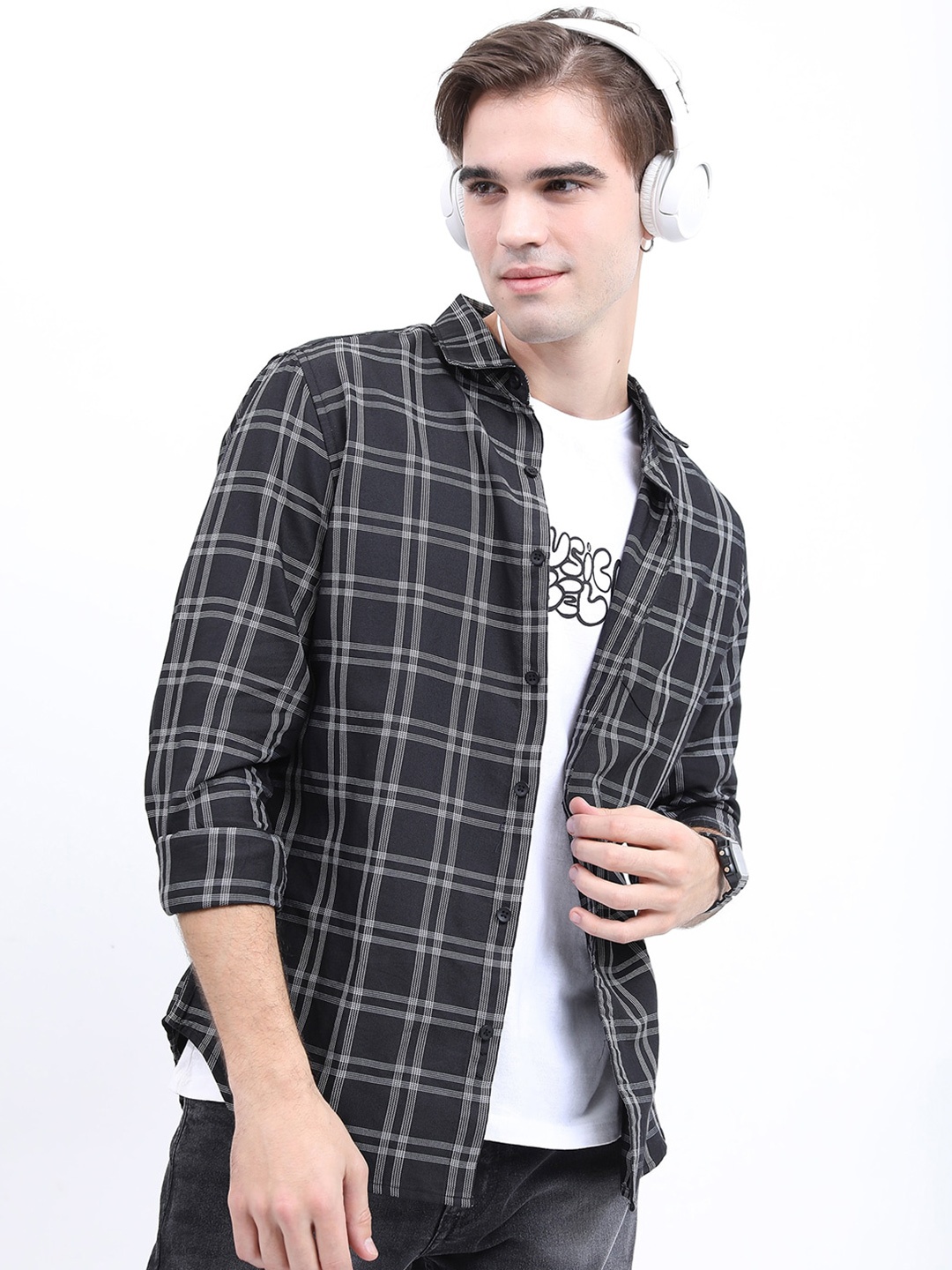 

HIGHLANDER Men Checked Casual Slim Fit Shirt, Black