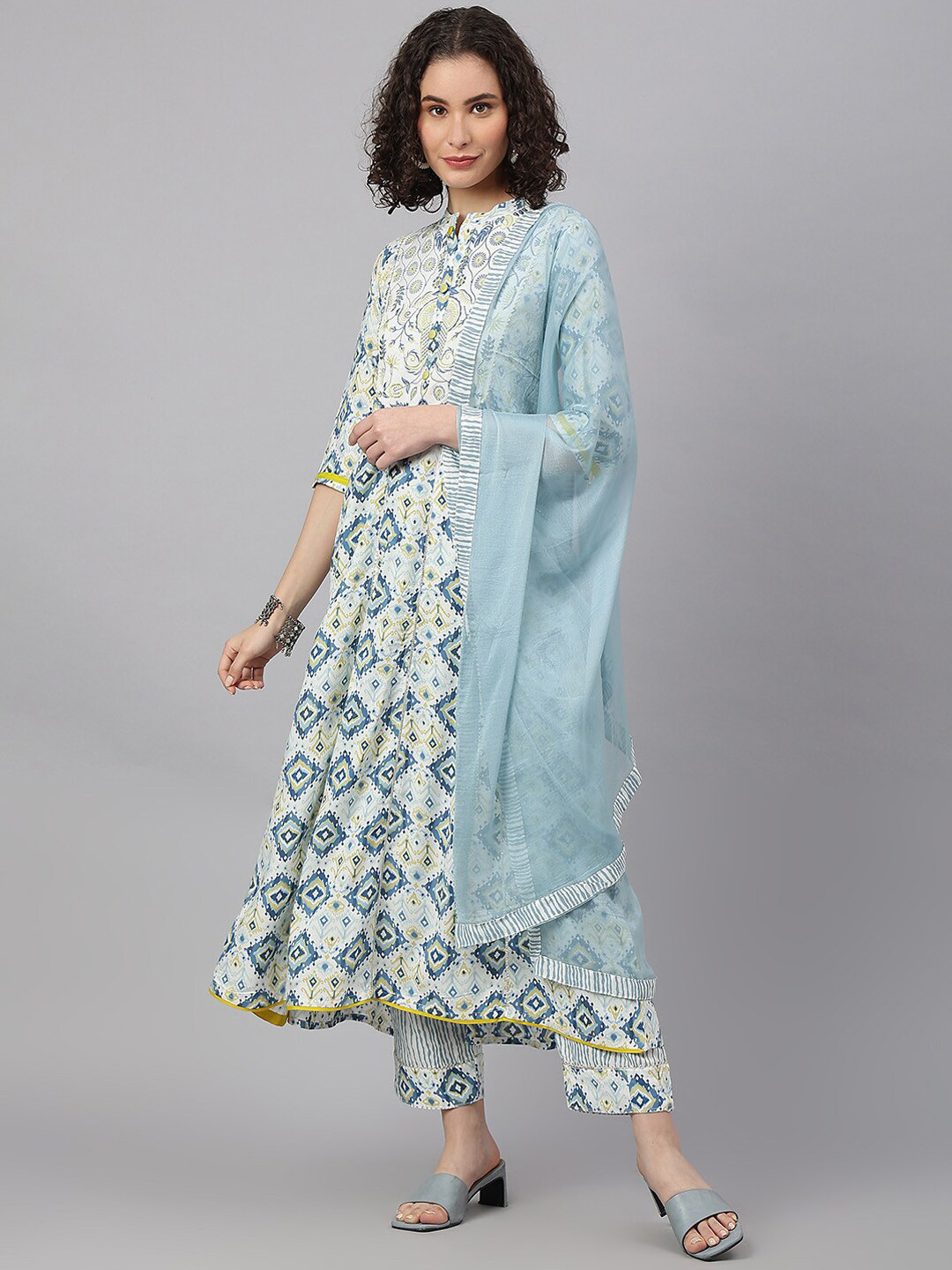 

KALINI Women Ethnic Motifs Printed Kurta with Trousers & With Dupatta, Blue