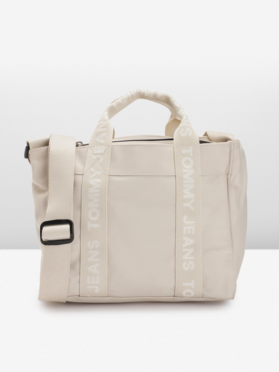 

Tommy Hilfiger Printed Handheld Bag, Off white