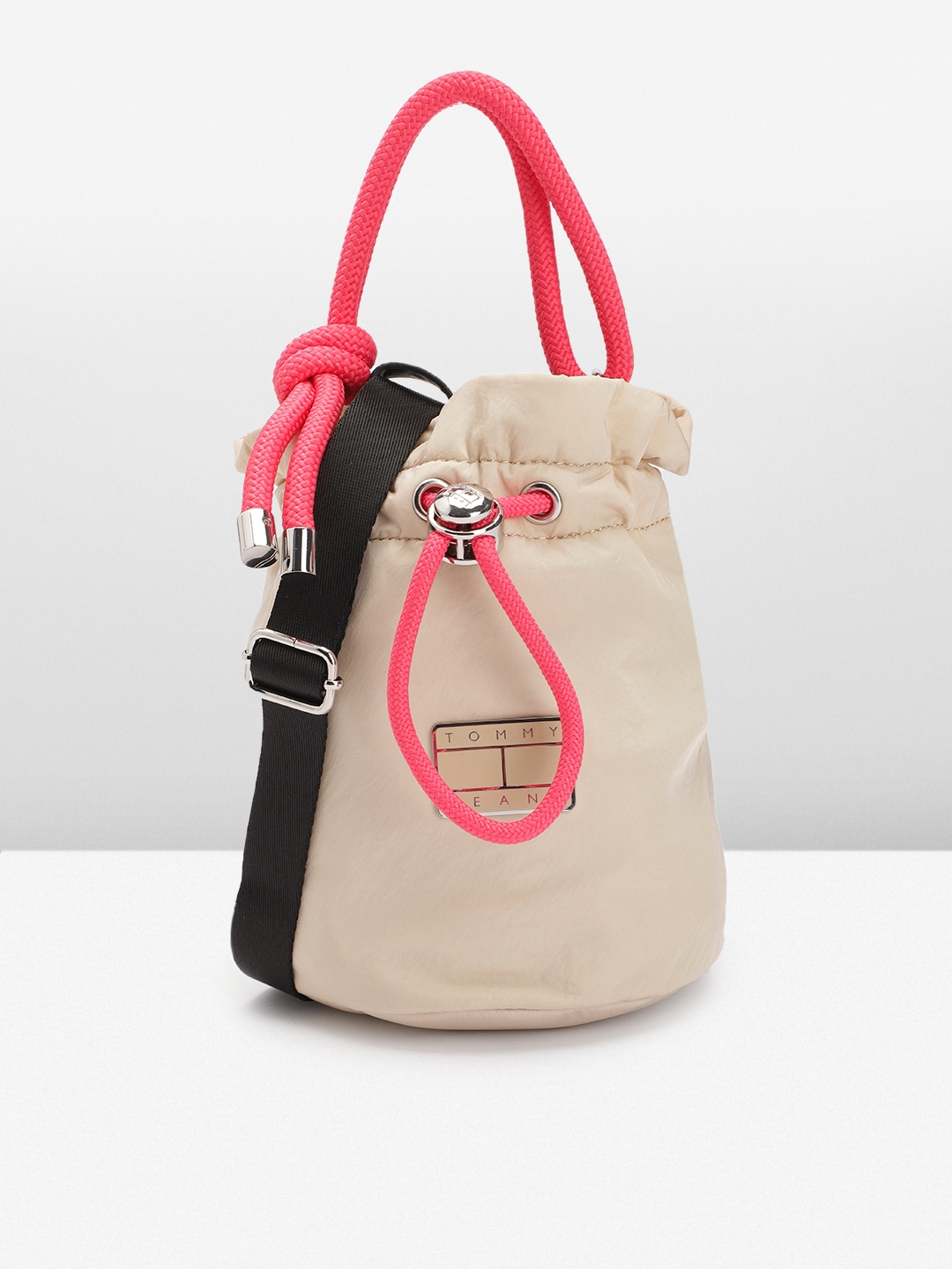 

Tommy Hilfiger Bucket Sling Bag, Off white