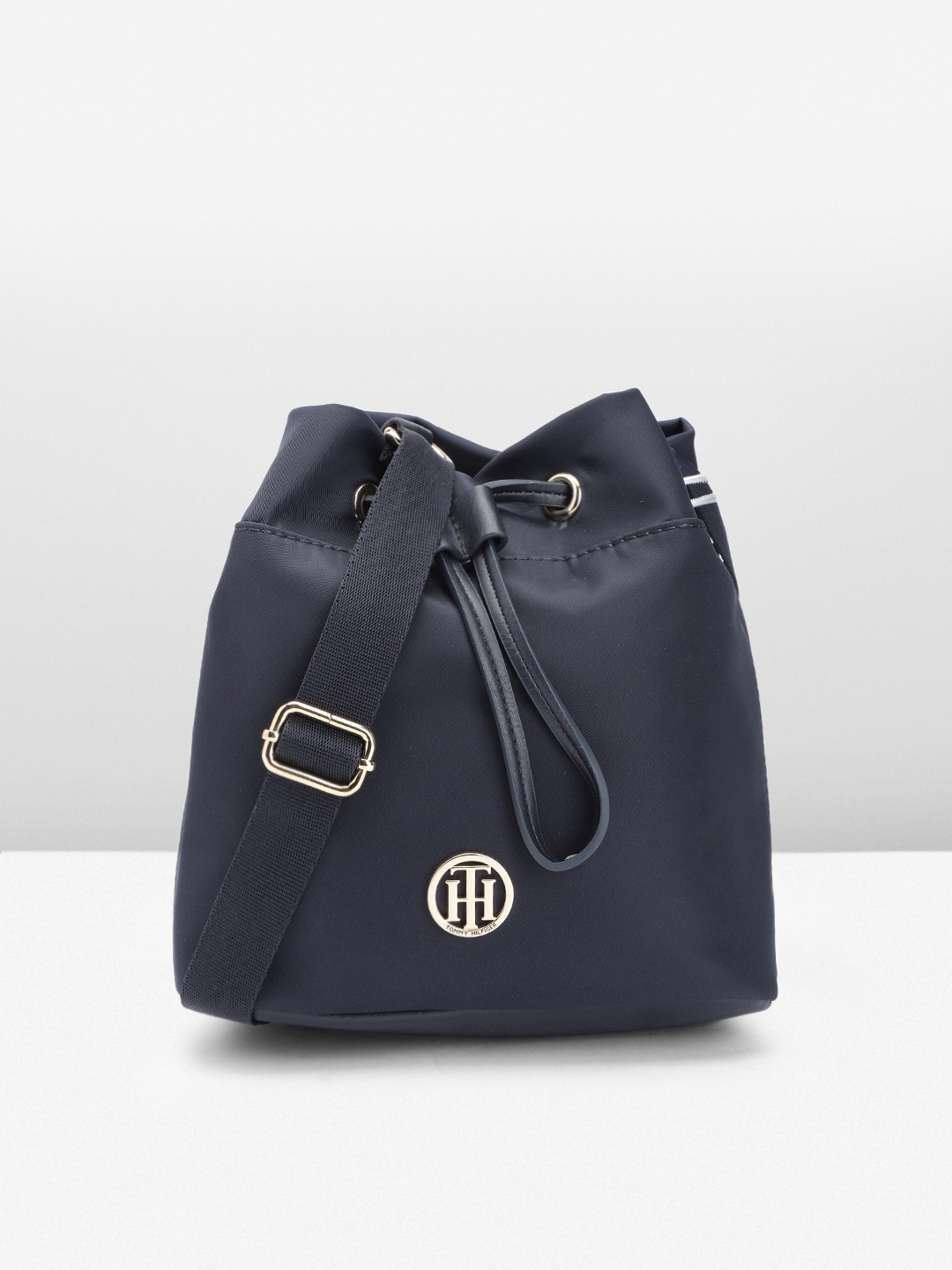 

Tommy Hilfiger NINA II Bucket Style Sling Bag, Navy blue