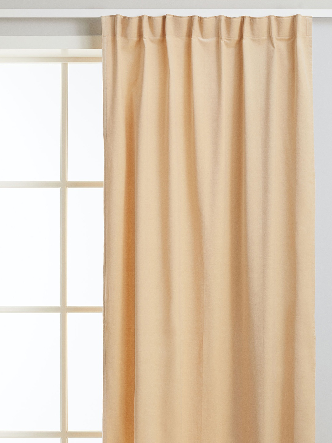 

H&M Beige 2-Pack Velvet Curtain Lengths