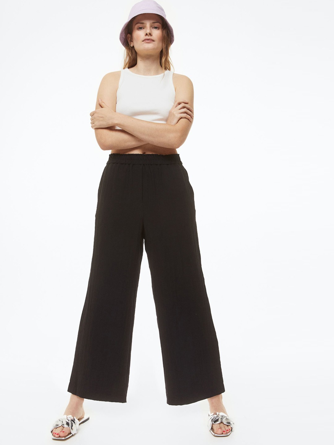 

H&M Women Ankle-Length Trousers, Black