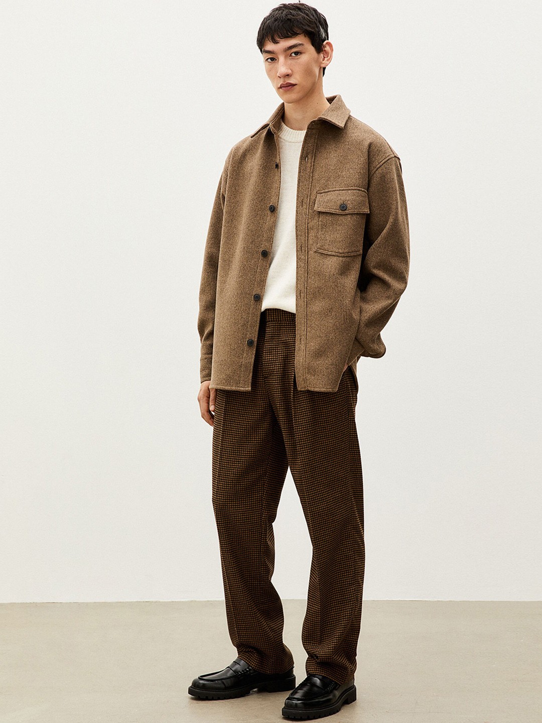 

H&M Men Relaxed Fit Wool-Blend Trousers, Brown