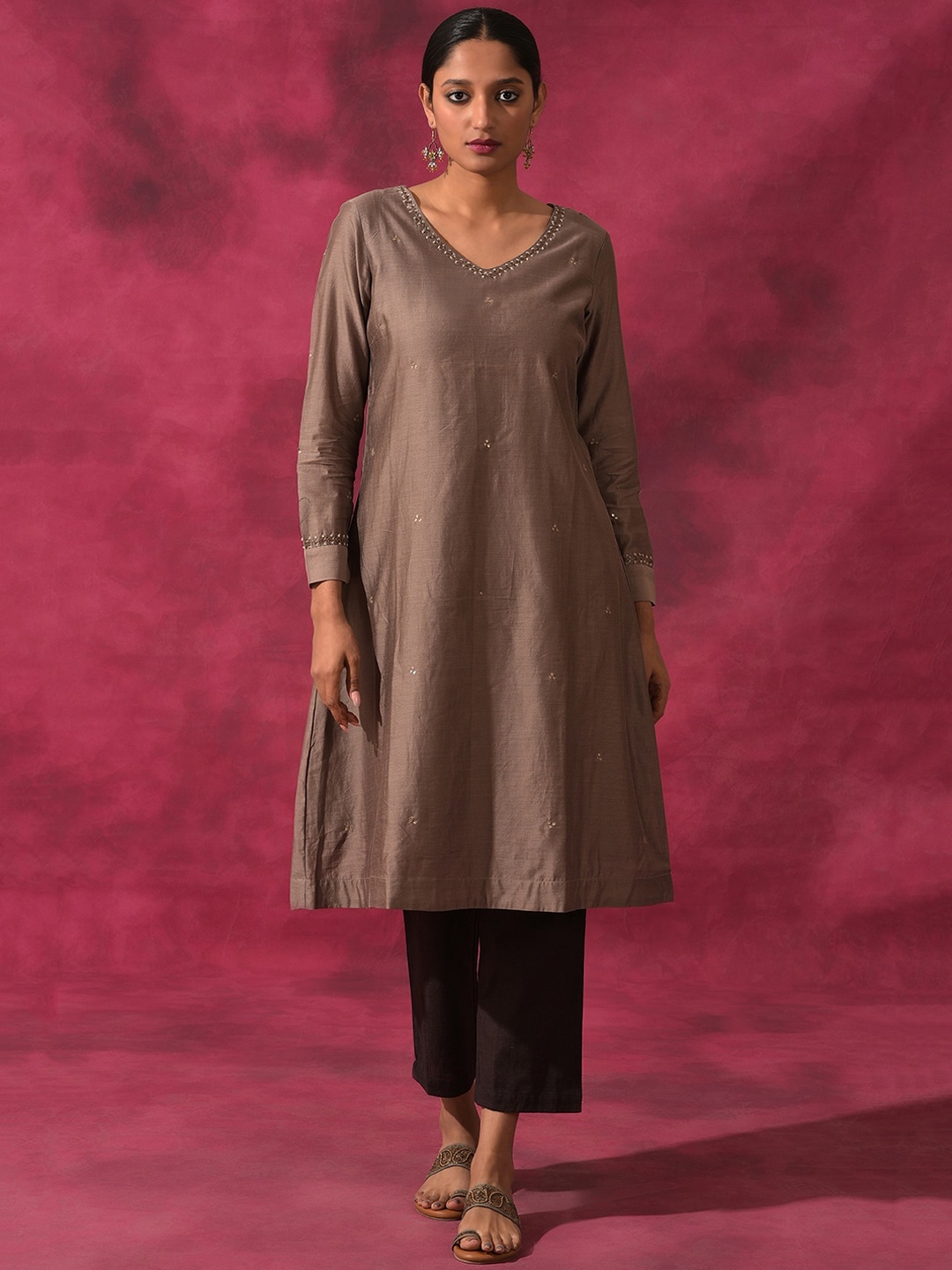 

W The Folksong Cotton Ethnic Motifs Embellished Kurta, Mauve