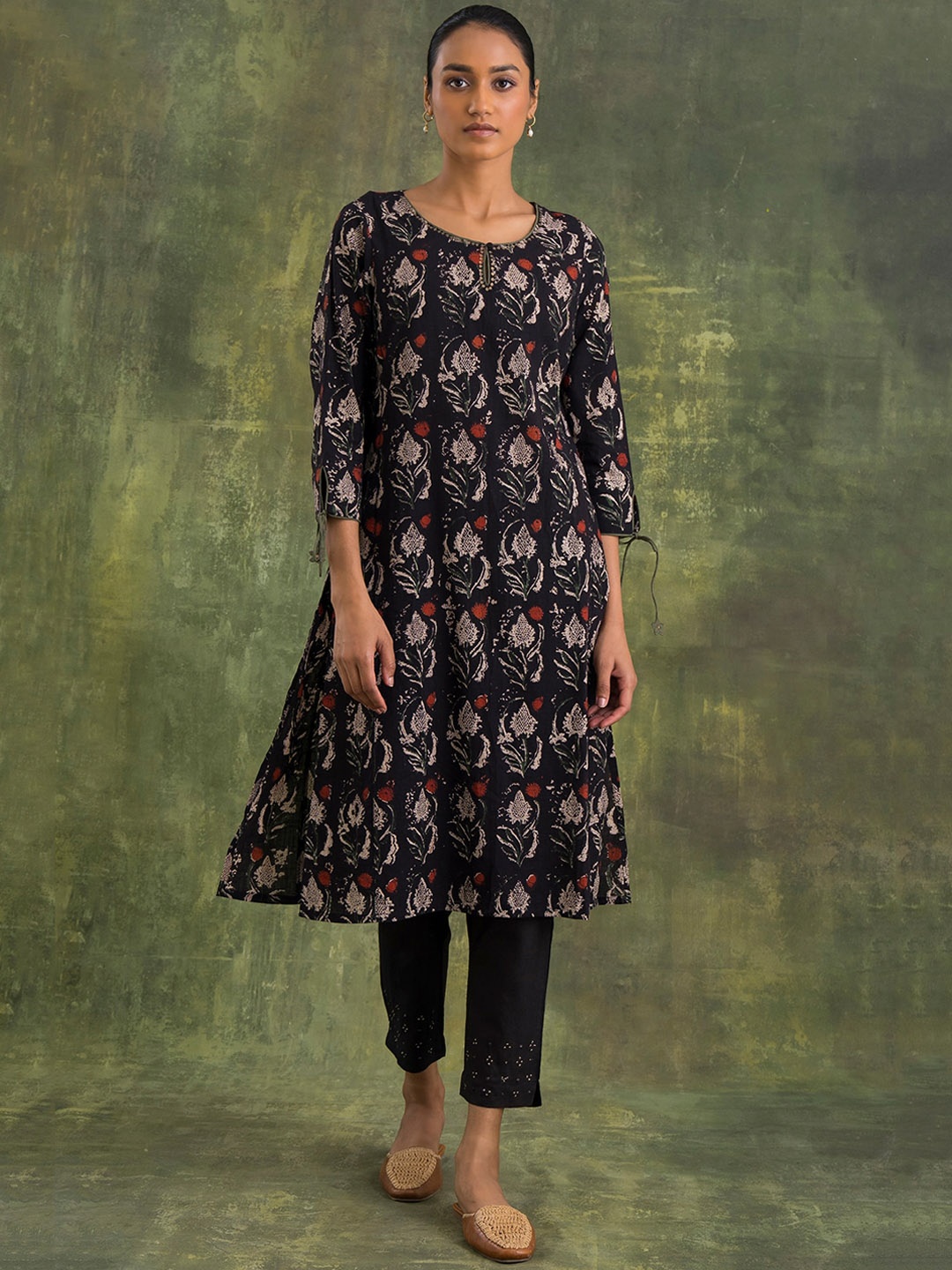 

W The Folksong Collection - Quirky Printed Quirky Anarkali Kurta, Brown