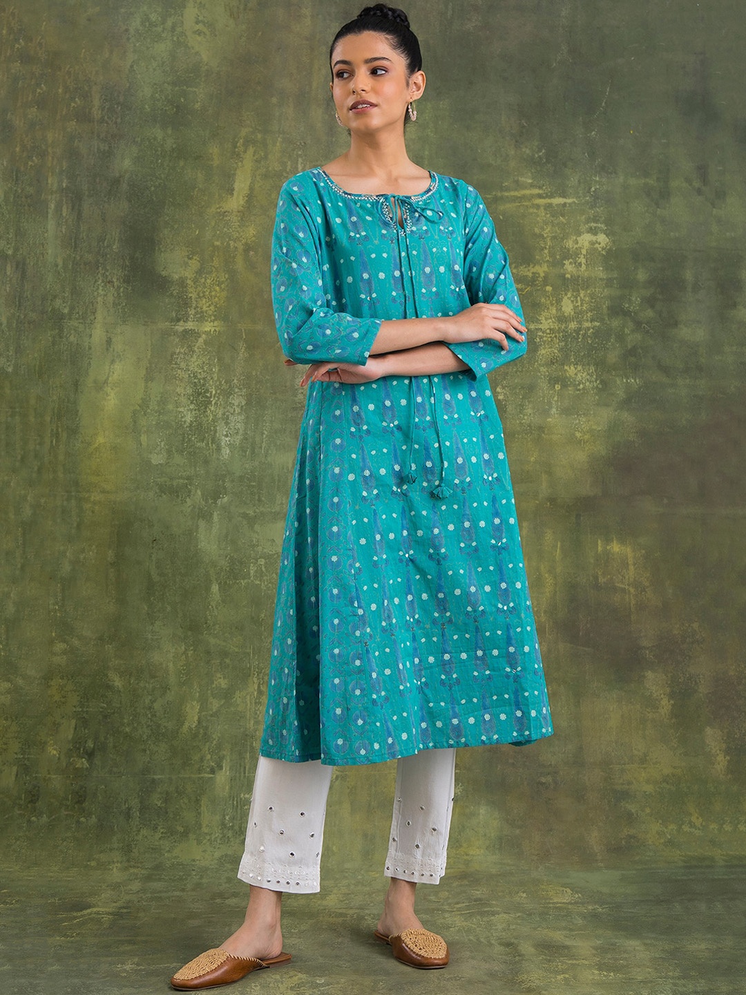 

W The Folksong Collection - Ethnic Motifs Printed Keyhole Neck Indigo Kurta, Blue