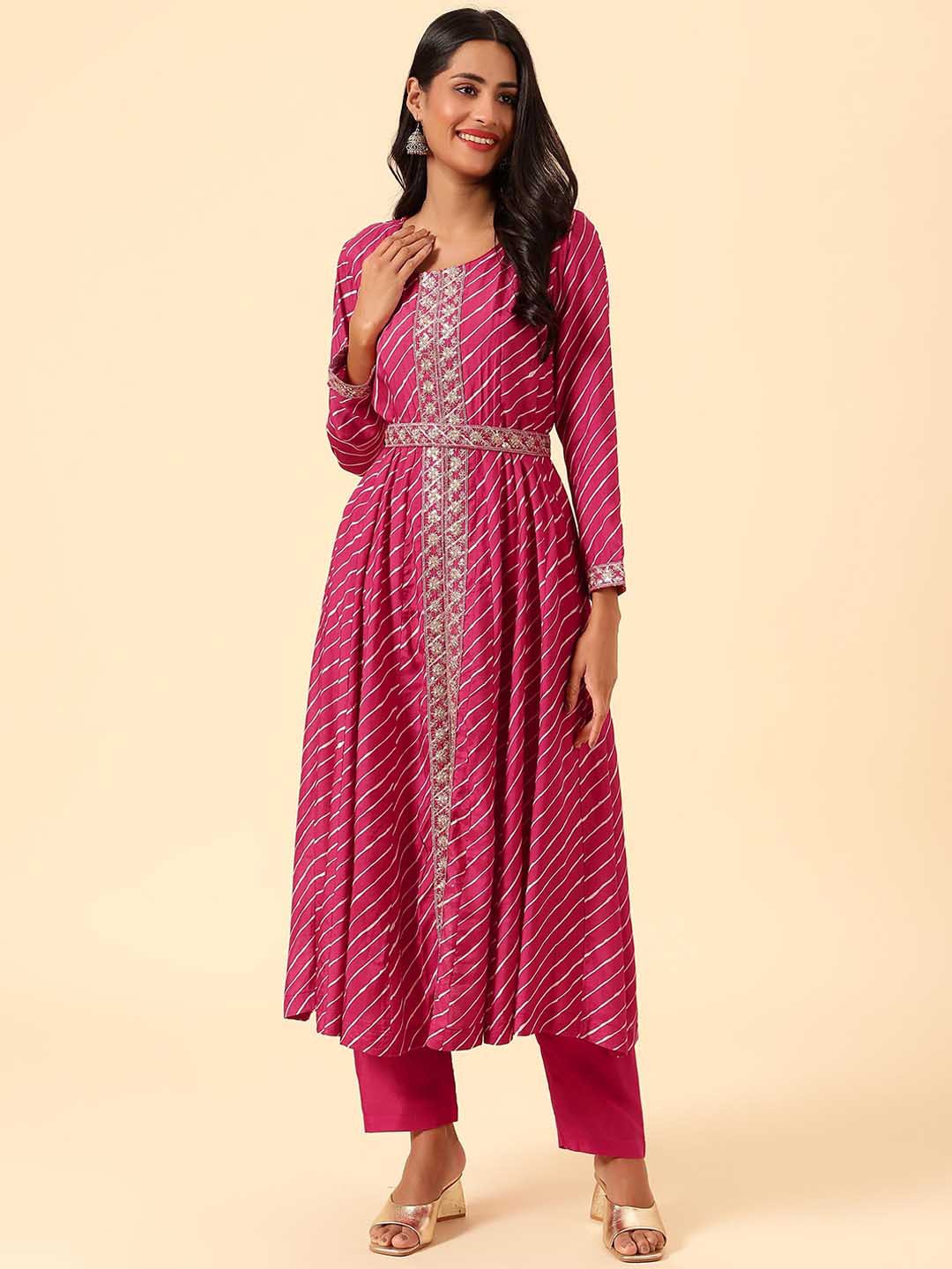 

Meena Bazaar Women Printed High Slit Sequinned Kurta wWith Trousers, Pink