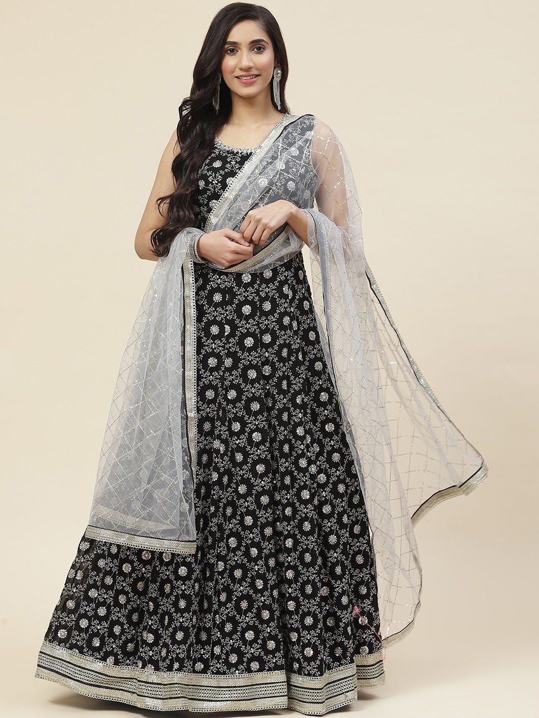 

Meena Bazaar Women Floral Embroidered Thread Work Kurta & Dupatta, Black
