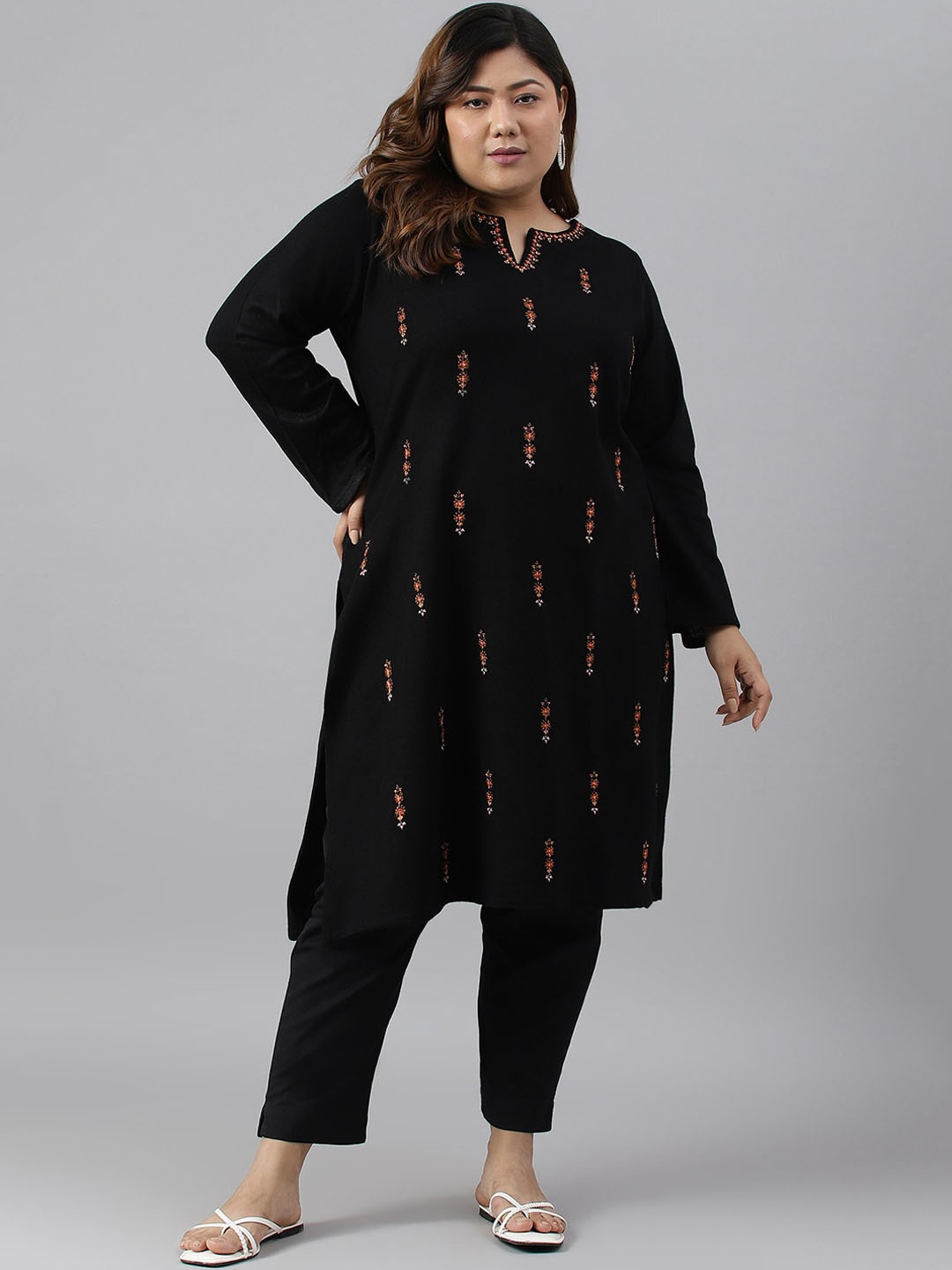 

W Women Plus Size Floral Embroidered Thread Work Acrylic Kurta, Black