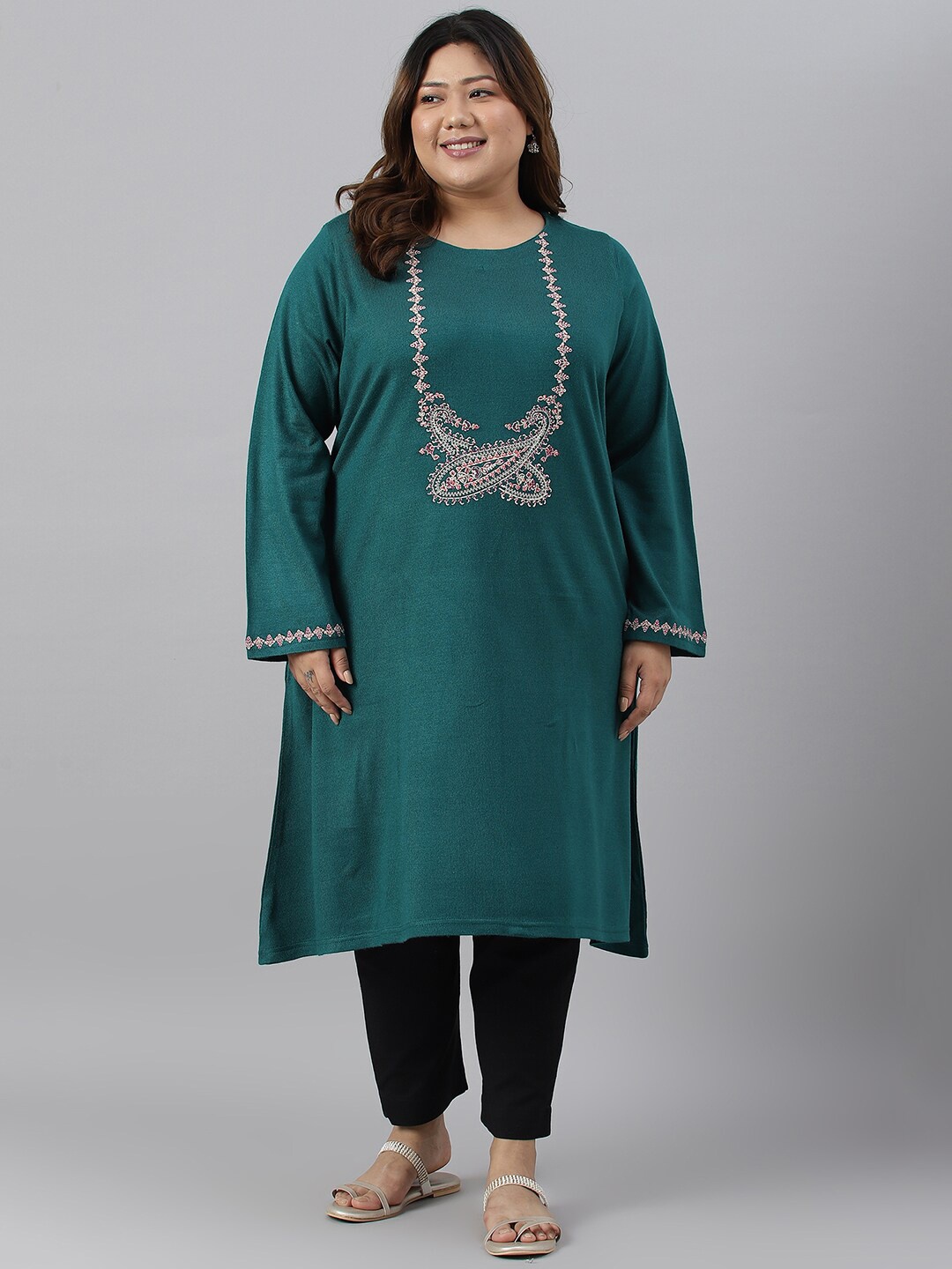 

W Women Embroidered Flared Sleeves Thread Work Floral Kurta, Green