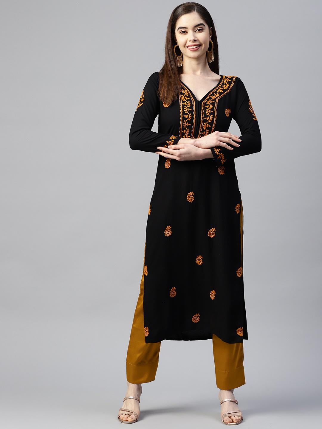 

SHADES Women Paisley Chikankari Thread Work Kurta, Black