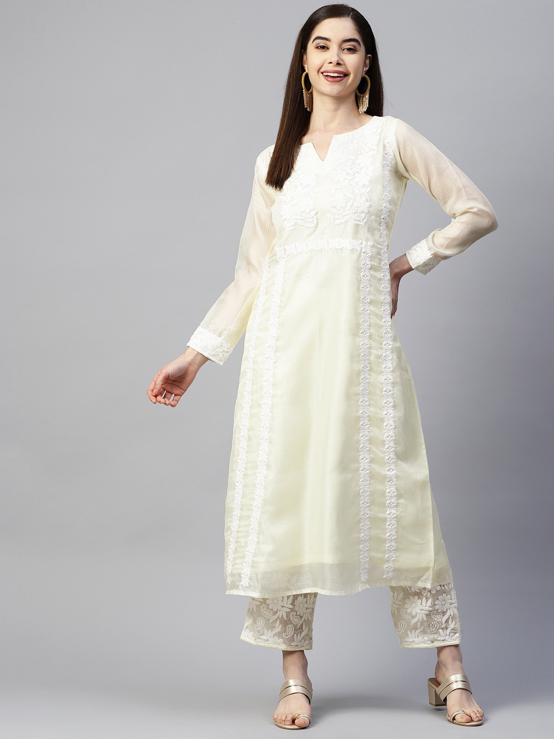 

SHADES Women Floral Chikankari Kurta With Trousers, Off white