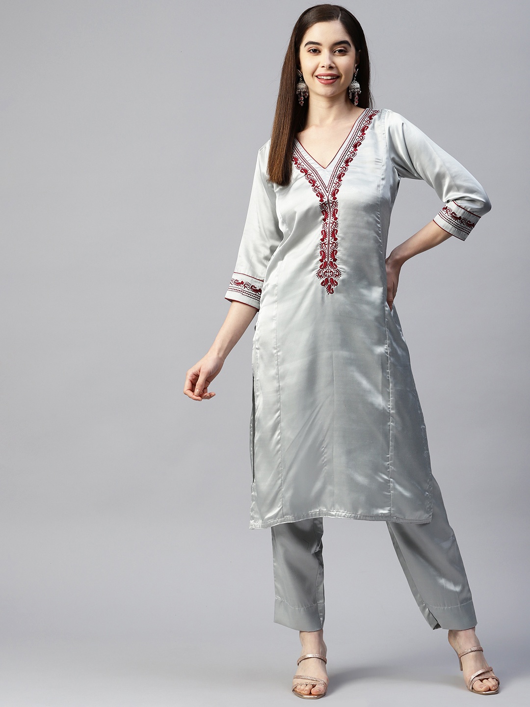 

SHADES OF FAASHION Women Paisley Chikankari Kurta With Trousers, Grey