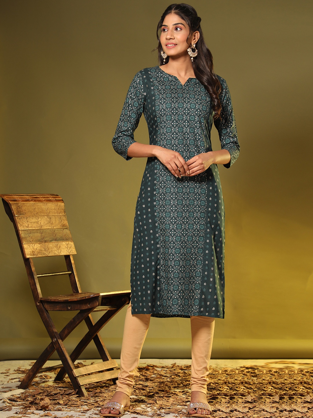 

Vbuyz Women Ethnic Motifs Printed Indie Prints Notch Neck Kurta, Green