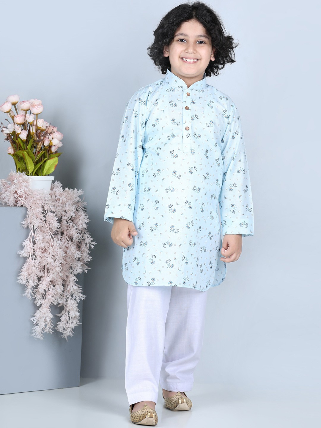

Aj DEZInES Boys Ethnic Motifs Printed Pure Cotton Kurta with Pyjamas, Blue