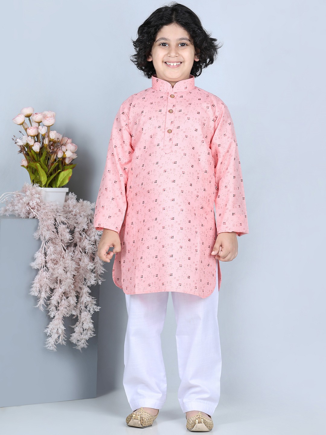 

Aj DEZInES Boys Printed Pure Cotton Kurta with Pyjamas, Peach