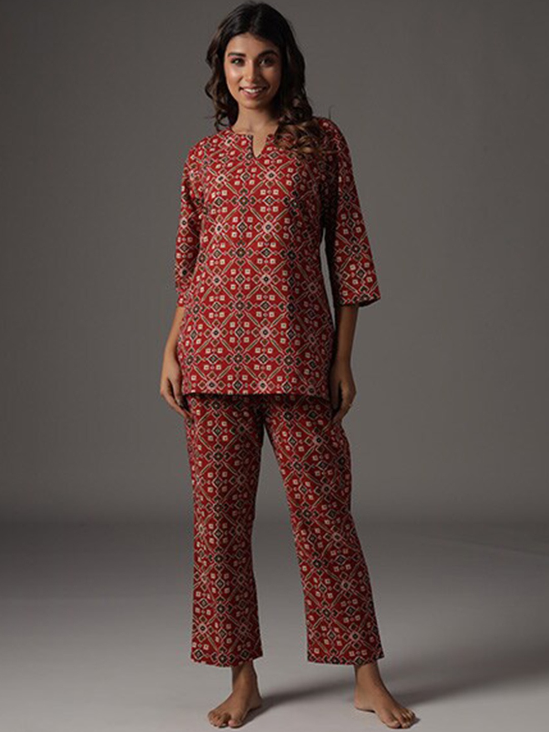 

JISORA Women Printed Pure Cotton Night suit, Maroon