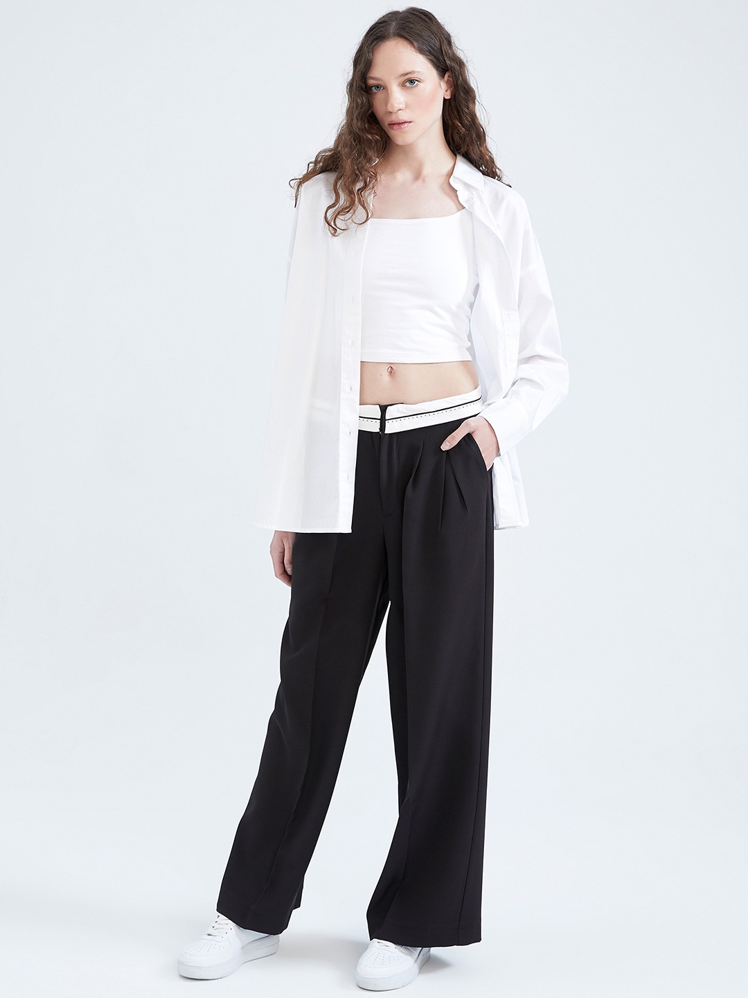 

DeFacto Women Bootcut Trousers, Black
