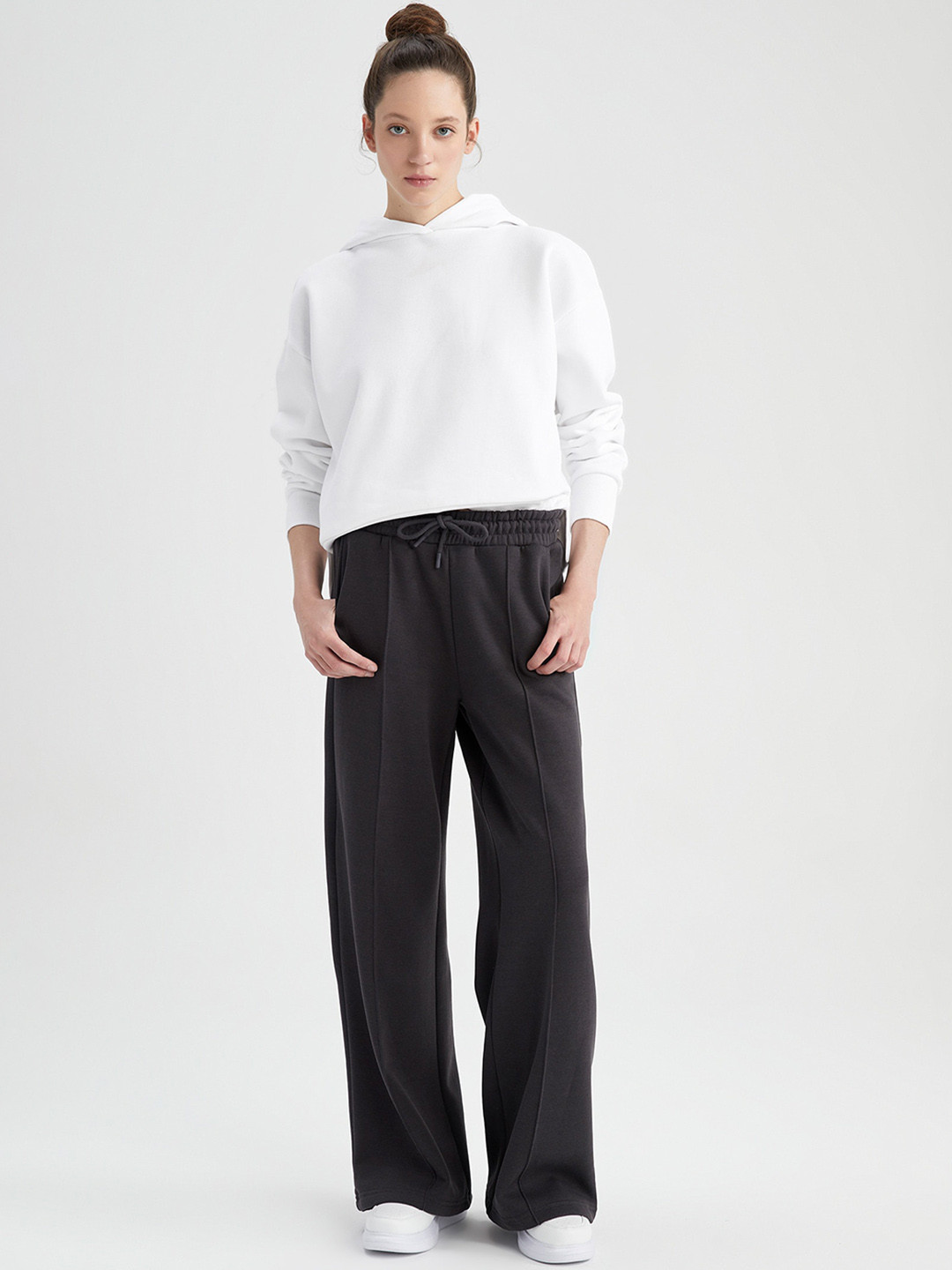 

DeFacto Women Parallel Trousers, Black
